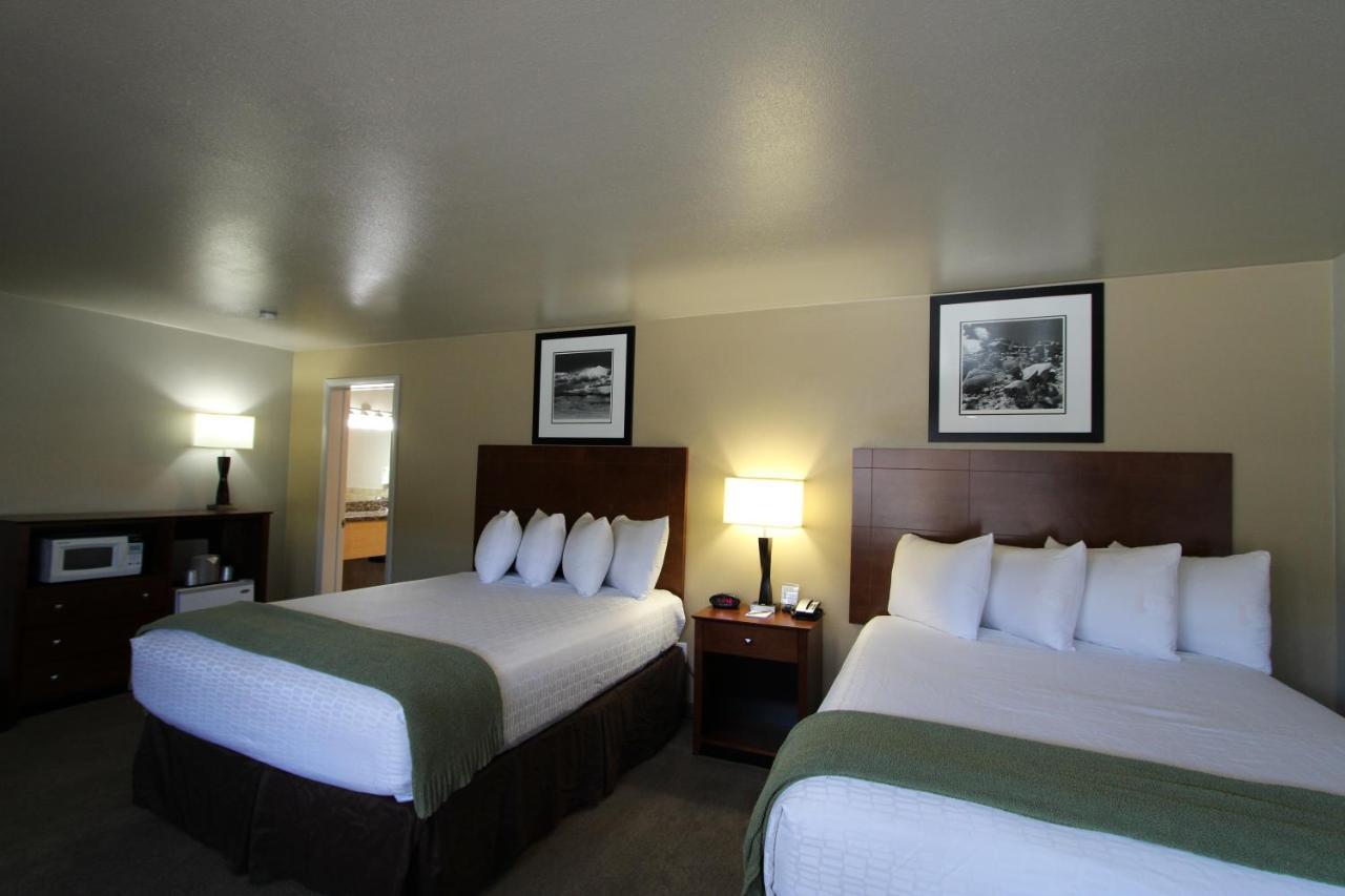 Dinosaur Inn & Suites Vernal Exterior photo